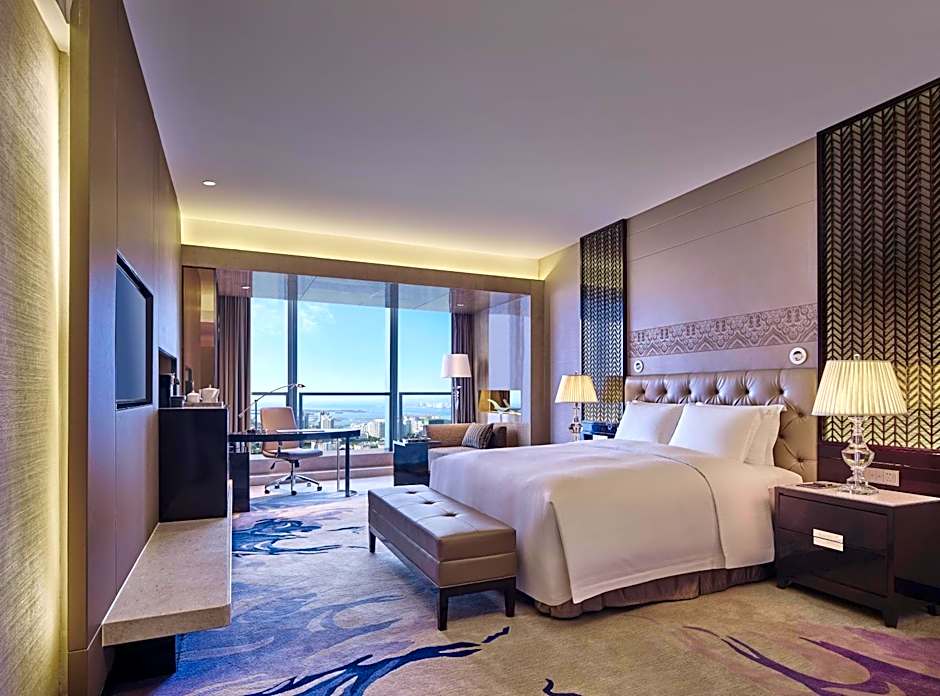 Photo 1 of 2 of Executive 1 King Bed, Ocean View