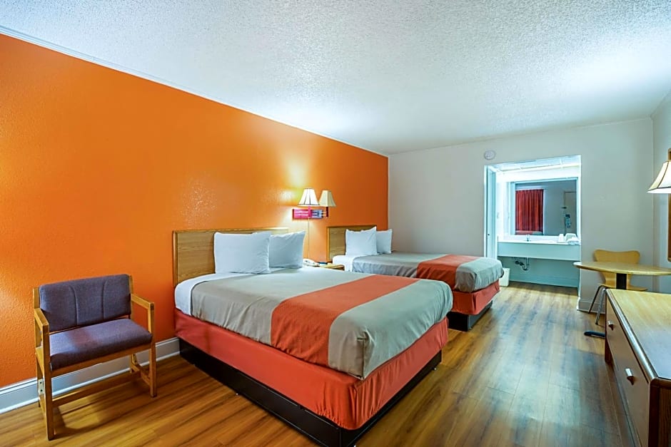 Motel 6-Perry, GA