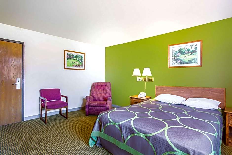 Super 8 by Wyndham Richmond/Broad Street