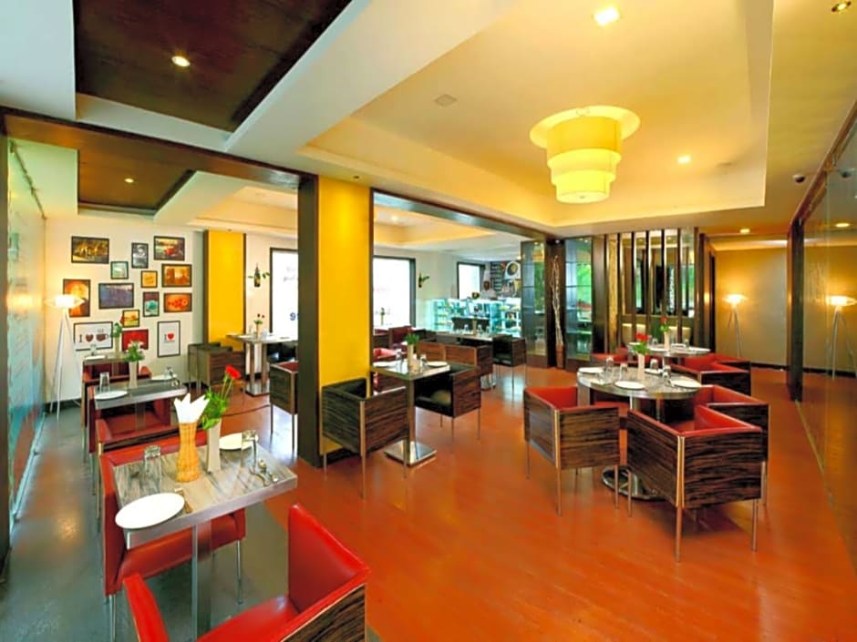 Eastend Munnar Hotel