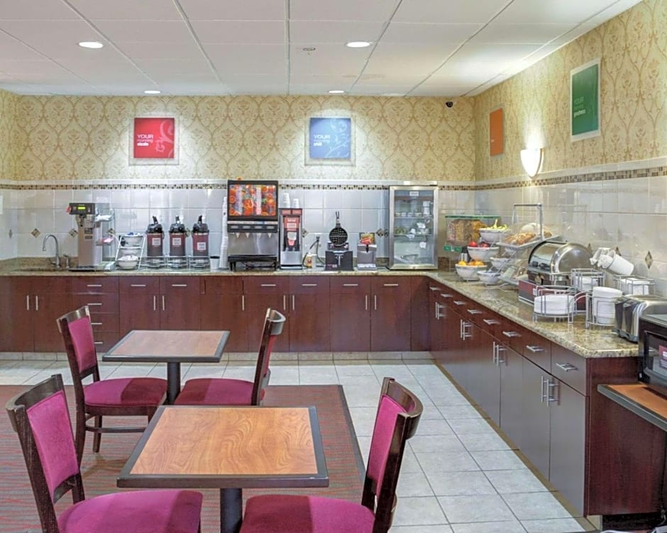 Comfort Suites Omaha