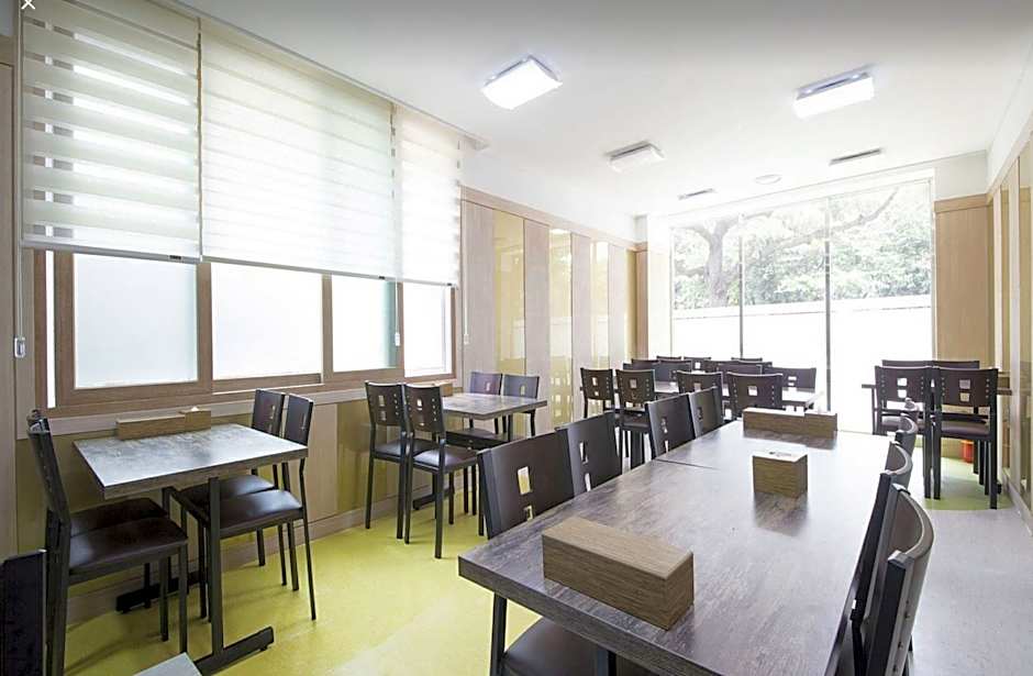 Golden Park Hotel