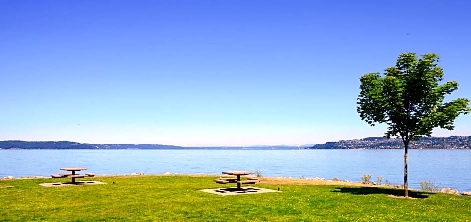 Silver Cloud Inn-Tacoma Waterfront