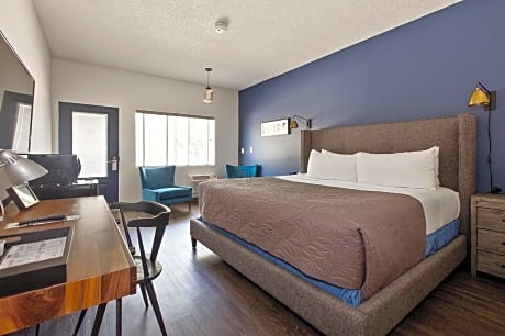 King Room with Garden View