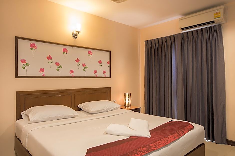 Photo 1 of 4 of Standard 1 King Bed, View, Balcony