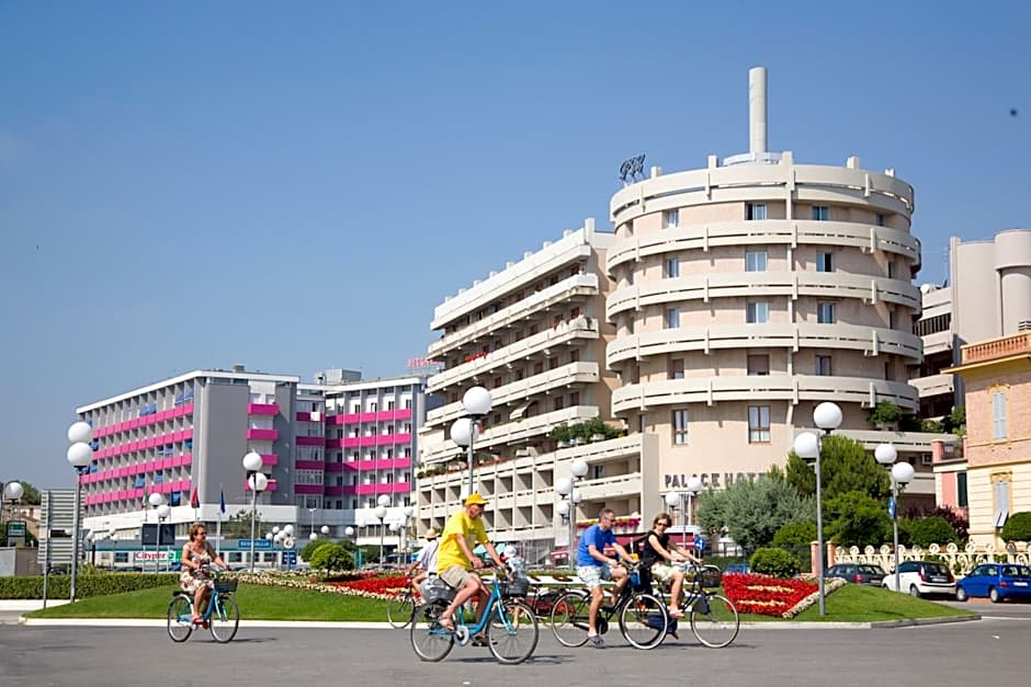 Hotel Palace