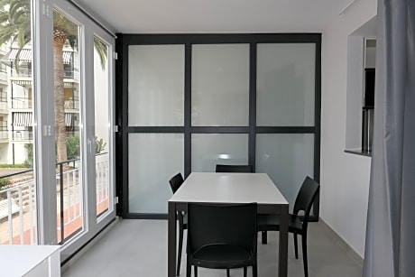 ARIES STUDIO APARTMENT 2 ADULTS