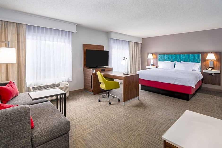 Hampton Inn By Hilton & Suites Manchester