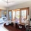 Casa Roni by Xeno - 5 Bedroom Luxury Villa with Ocean View