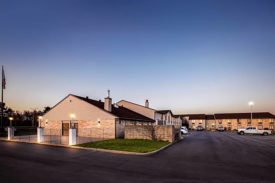 Days Inn by Wyndham Black River Falls