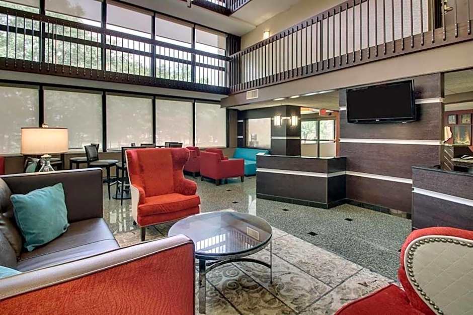 Heritage Inn & Suites The Woodlands, Trademark by Wyndham