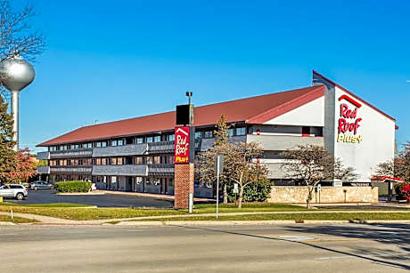 Red Roof PLUS+ Chicago - Hoffman Estates