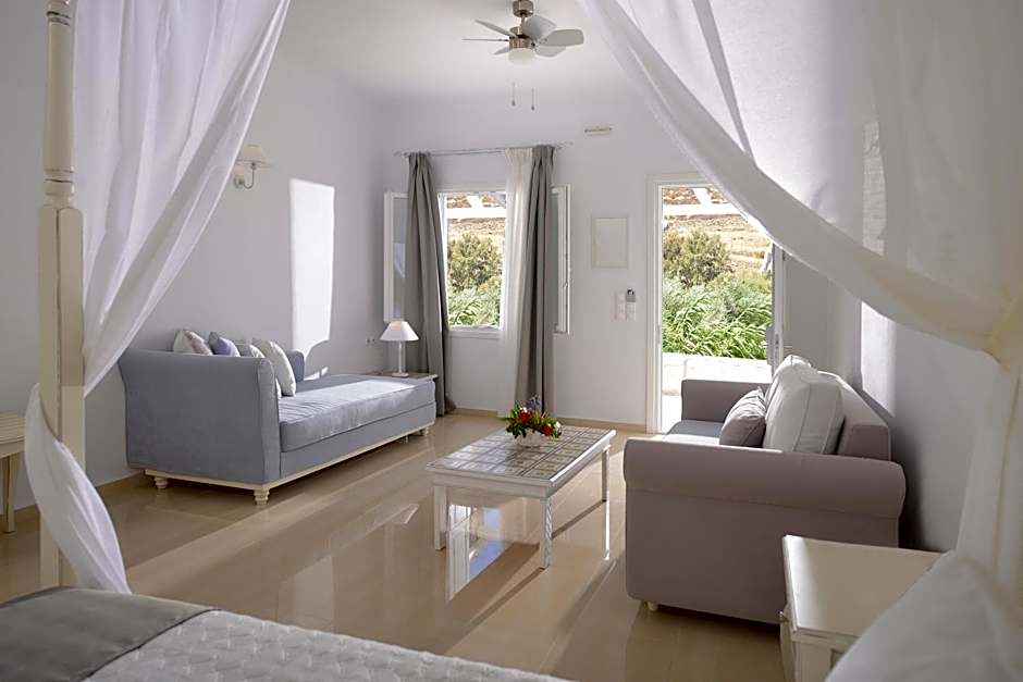 Kamari Hotel