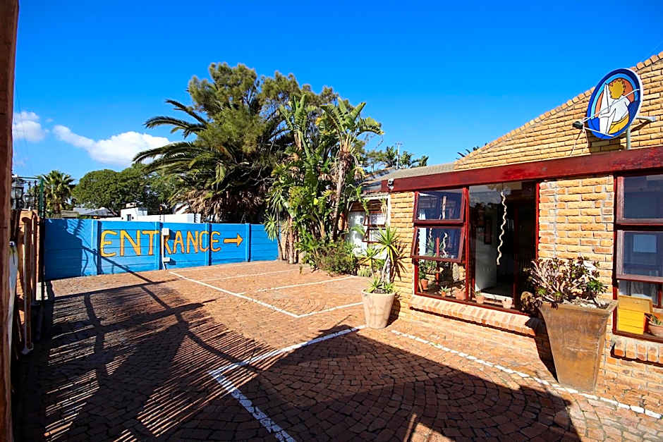 Saltycrax Backpackers