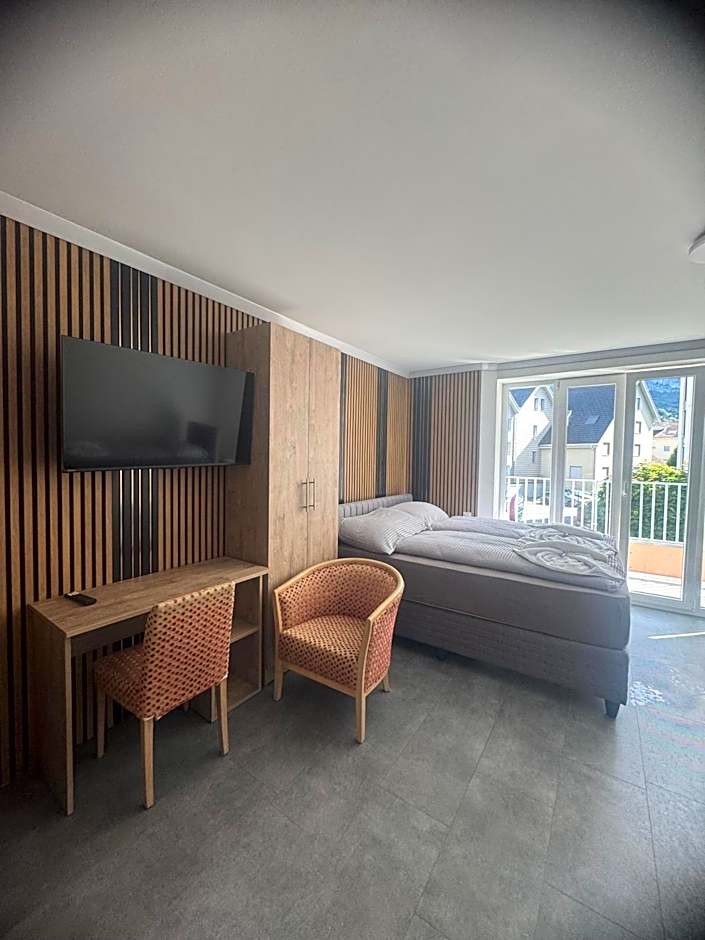 City Hotel