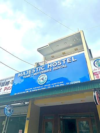 Majestic Hostel - Tours & Motorbike Rental