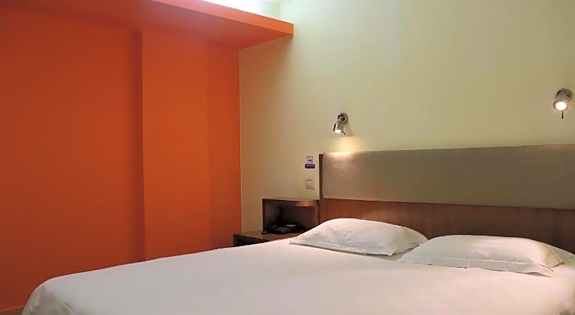 4th Zhongshan Road Garden Inn