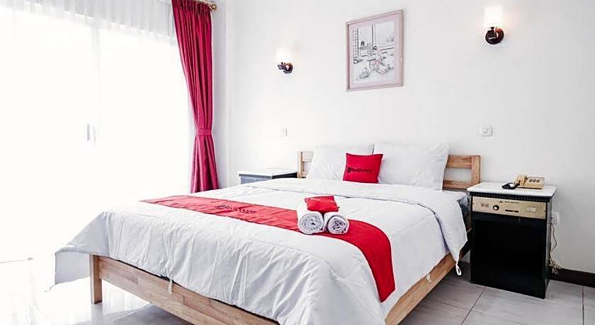 RedDoorz Plus near Pelabuhan Merak