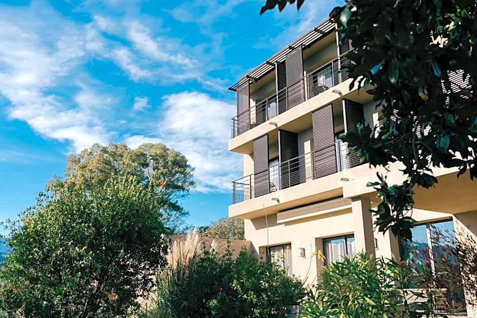 Hôtel Spa Restaurant La Madrague