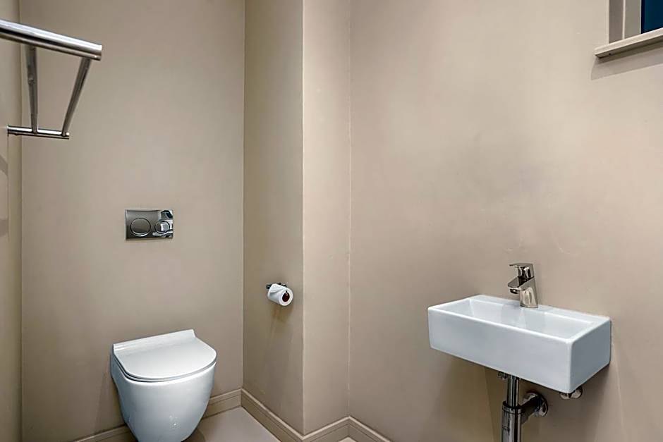 Easy Stay - The Tyrwhitt Rosebank