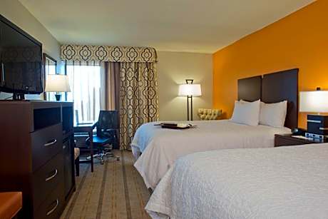 2 Queen Beds Nonsmoking