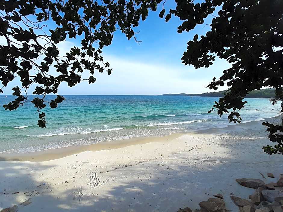 Runa Runa The Best Samed Island