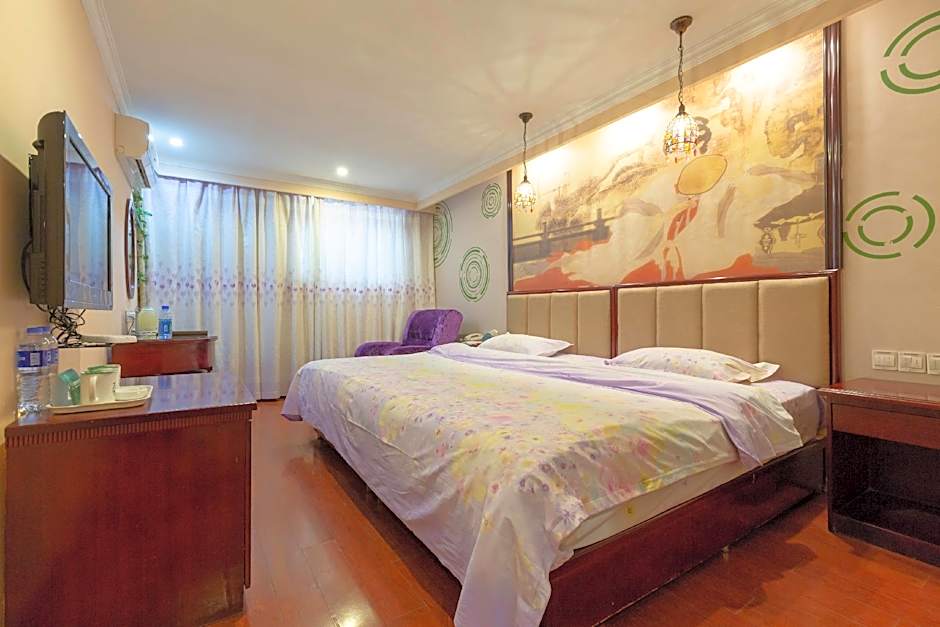 GreenTree Inn ZhenJiang Jurong New Bus Station Express Hotel