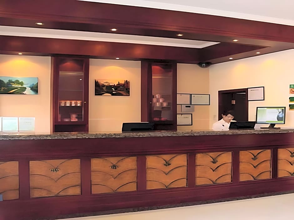 Greentree Inn Yizheng Zhenzhou East Road