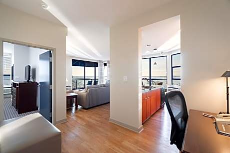 One-Bedroom Suite with Spa Bath