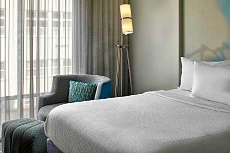 Waterfront Queen Room with Two Queen Beds - Hearing Accessible