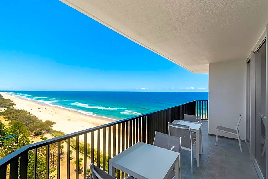 Golden Sands on the Beach - Absolute Beachfront Apartments