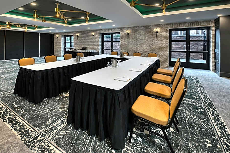 The Insignia Hotel, Sarnia, a Tribute Portfolio Hotel