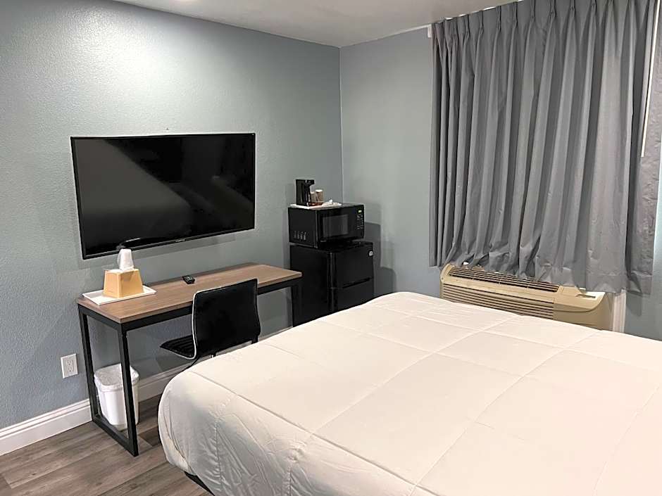 Surf City Inn & Suites