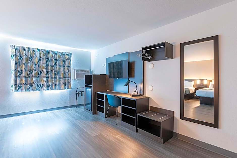 Motel 6-Fort Lupton, CO