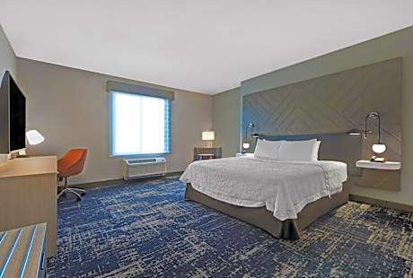 King Room - Hearing Access/Non-Smoking