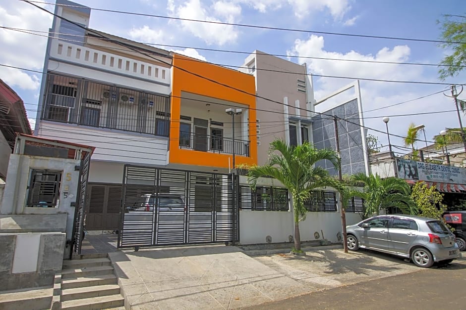 RedDoorz @ Tanjung Duren