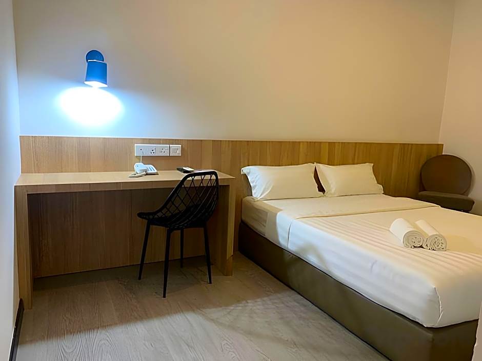 THE DAILY HOTEL