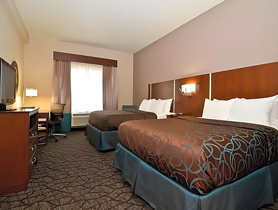 Holiday Inn Express & Suites Junction City