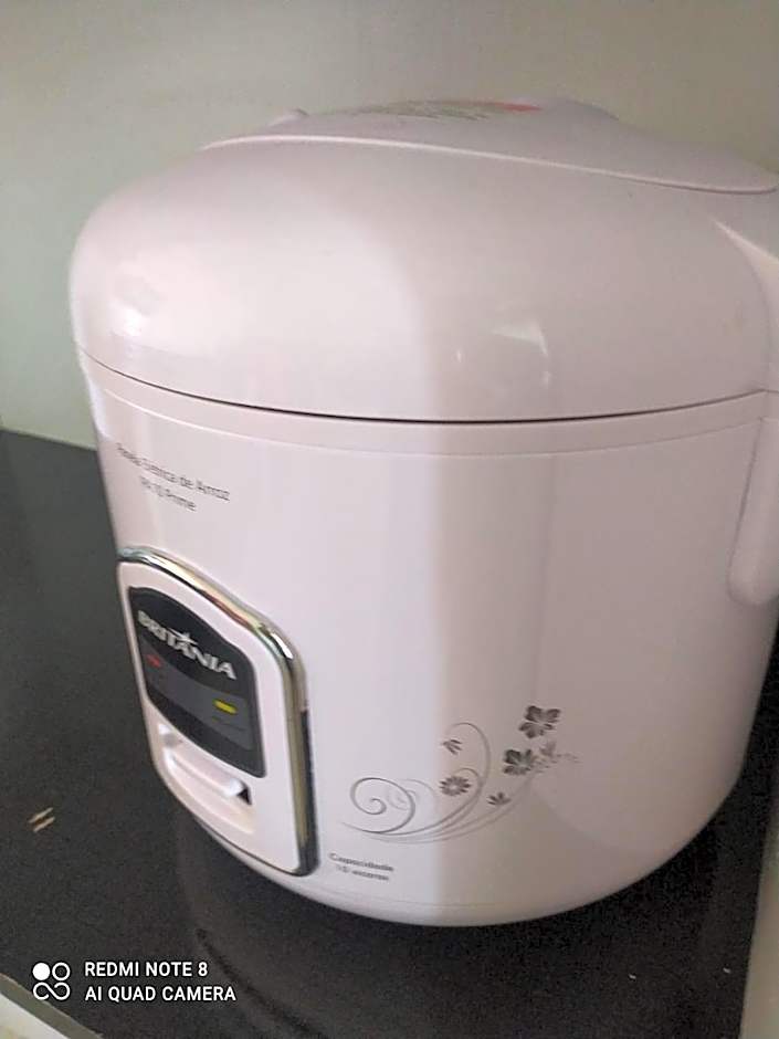 Paradise Hostel e Flats