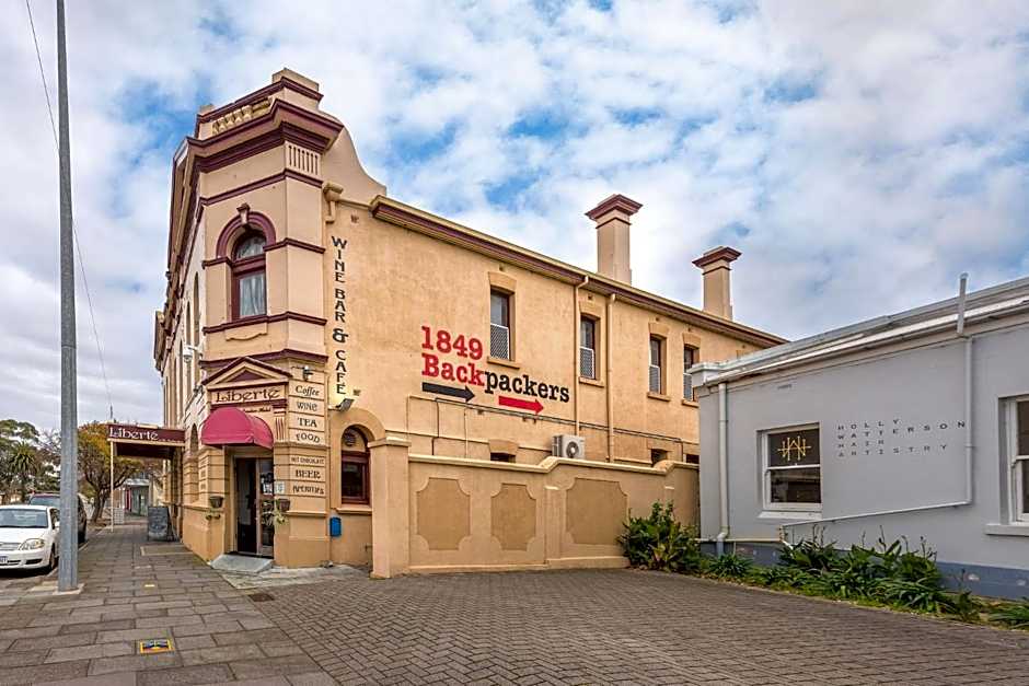 1849 Backpackers Albany