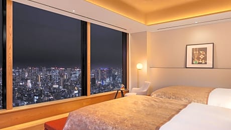 Deluxe Double Room with Two Double Beds and Skyline View
