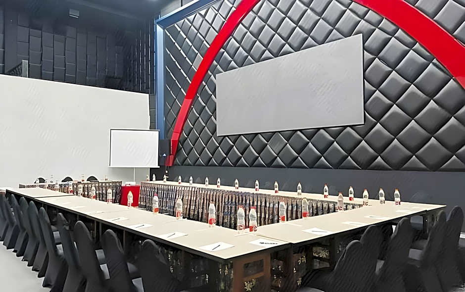 Lux Tychi Hotel Malang