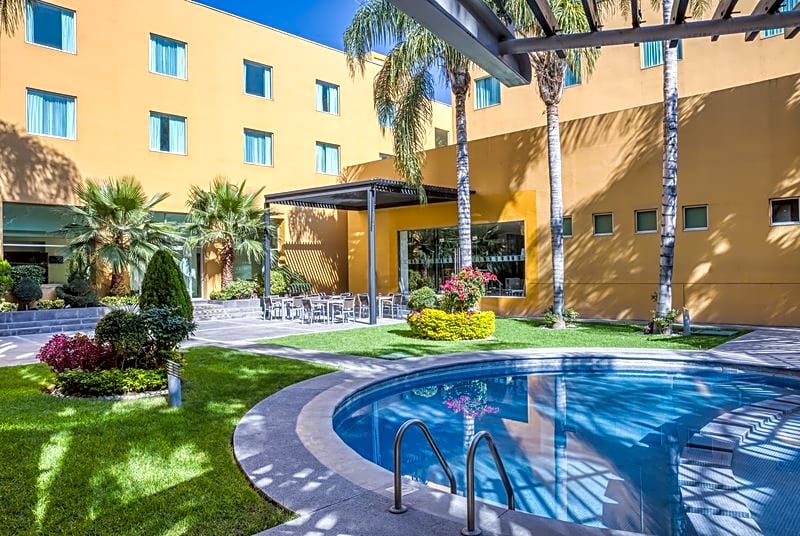 Fiesta Inn Express San Luis Potosí Oriente