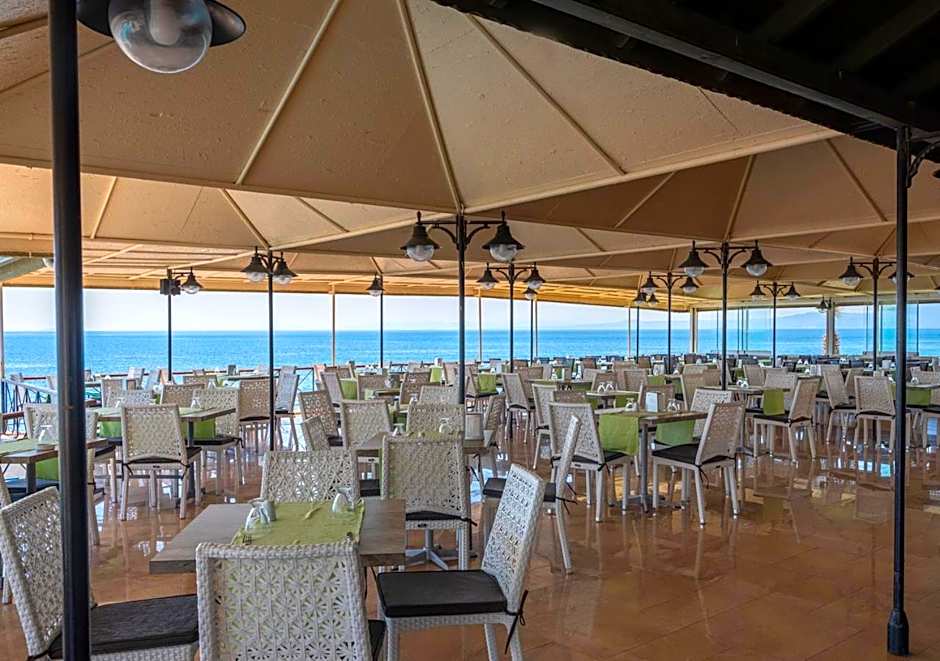 Assos Eden Gardens Hotel