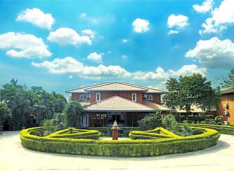 Dreamland Gold Resort & Hotel