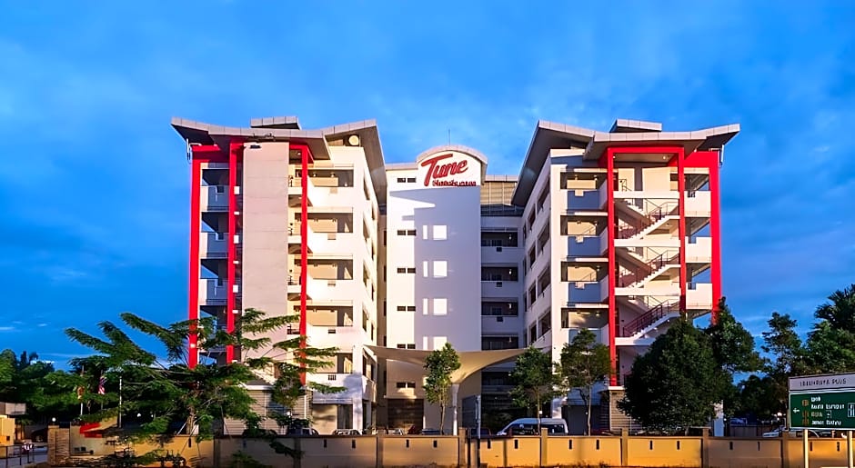 Tune Hotel KLIA Aeropolis (Airport Hotel)