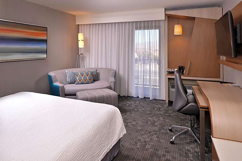 Courtyard by Marriott Palm Desert