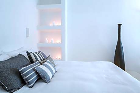 Deluxe Room (Mykonian)