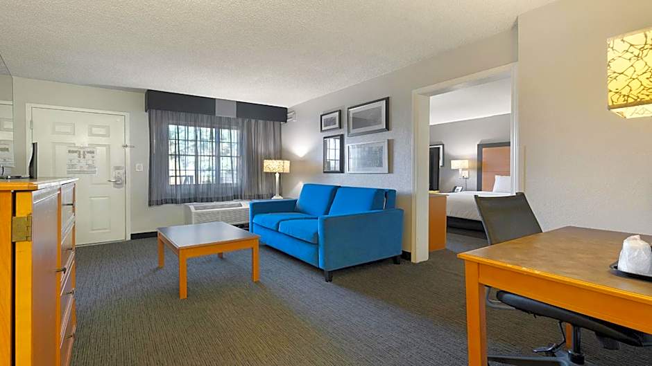 Howard Johnson by Wyndham Sacramento Downtown