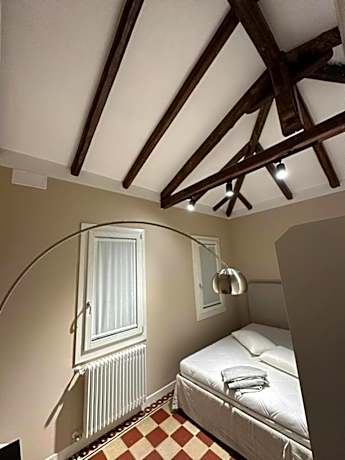 One-Bedroom Loft Apartment (Annex)